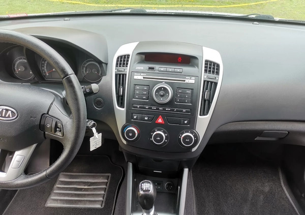 Kia Ceed cena 23500 przebieg: 194000, rok produkcji 2011 z Gorlice małe 436
